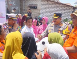 Polres Pamekasan Kembali Droping Air Bersih Untuk Warga di Dua Kecamatan