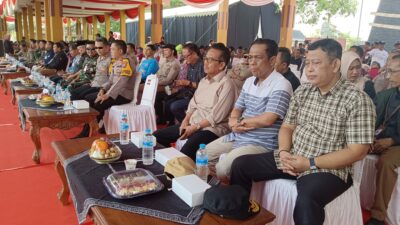 Kirab Maskot "Keris Tundung Madiun" Dan Taqline "Pilkada Santun Madiun Rukun"  Dikirab oleh KPU Kabupaten Madiun